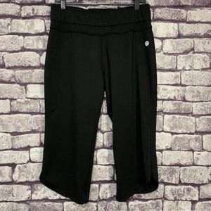 BornFit Black Crop Pants Size M